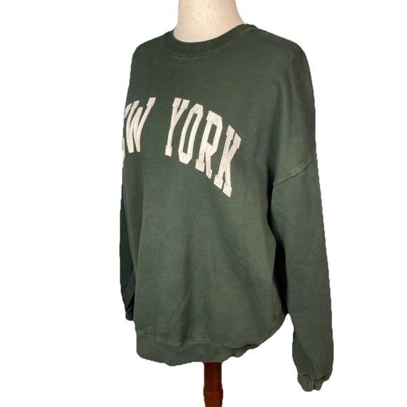 Brandy Melville John Galt New York Crewneck Sweatshirt Womens One Size Green - Picture 2 of 6